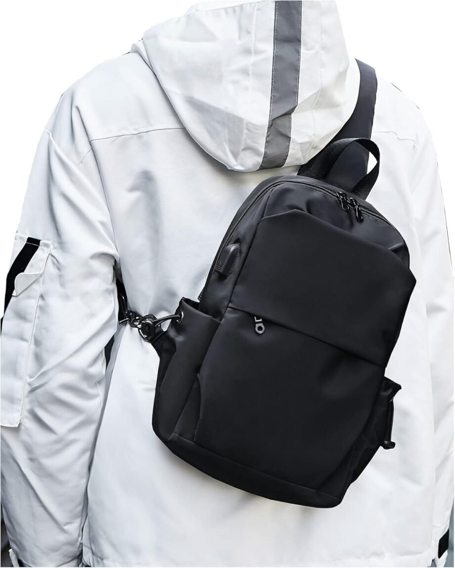 Ultimate Sporty Sling: The Perfect Companion for Your Active Adventures!