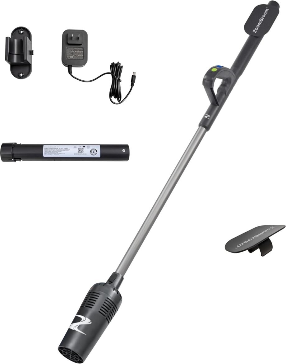 Breeze Through Clean-Up: The Lightweight Air Broom with Ergonomic Handle!
