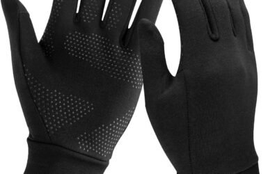 Stay Warm and Connected: Unigear Lightweight Running Gloves Review