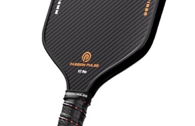 Unleash Your Game: The V7 Pro Pickleball Paddle Takes Your Skills to New Heights!