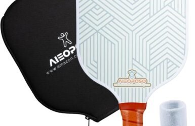 Serve Up Fun: A Review of USAPA Approved Carbon Fiber Pickleball Paddles!