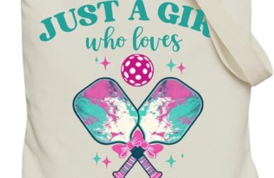 Just a Girl Who Loves: The Must-Have Aesthetic Tote Bag for Every Stylish Woman!
