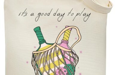 Tote-ally Chic: Unpacking the Versatility of the Canvas Tote Bag for Women!