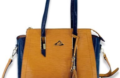 Unleash Your Style: The Women's BALA Designer Tennis and Laptop Bag – A Perfect Fusion of Fashion and Function!